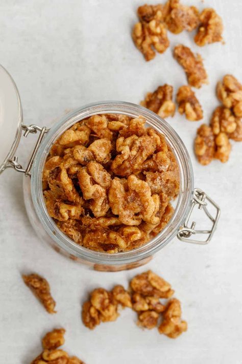 The only candied walnuts recipe you will ever need! Oven-roasted walnuts in a delicious sugar mixture, made crisp and delicious. Glazed Walnuts Recipe Brown Sugar, Sweet Roasted Nuts Recipe, Roasted Walnuts Oven, Candied Walnuts Recipe, Yum Snacks, Roasted Nuts Recipe, Candied Walnut Recipe, Caramelized Walnuts, Glazed Walnuts