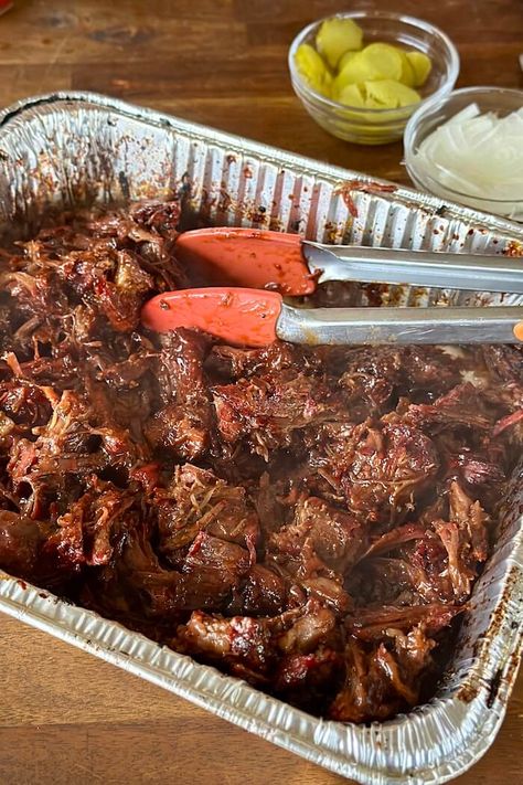 smoked pulled bbq chuck roast Pulled Meat Recipes, Smoked Chuck Roast Recipes, Pulled Chuck Roast, Bbq Chuck Roast, Smoked Pulled Beef, Bbq Pulled Beef, Fresh Coleslaw, Smoked Beef Roast, Beef Shoulder Roast