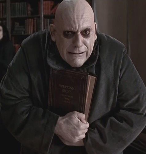 Fester Addams, Adams Family Halloween, Lucas Adams, The Adams Family, Uncle Fester, Addams Family Movie, Addams Familie, Weird Photos, Addams Family Values