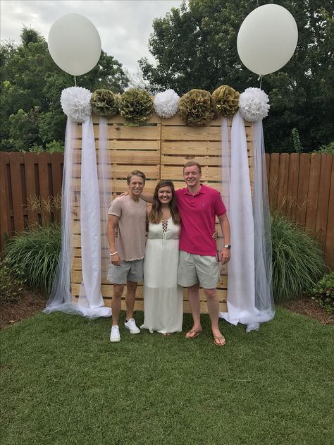 Engagement party, handmade backdrop out of wood pallet! Engagement Party Backdrop, Pallet Backdrop, Pallet Wedding, Diy Photo Backdrop, Wedding Stage Design, Easy Backdrops, Rustic Wedding Signs, Wedding Photo Booth, Engagement Decorations