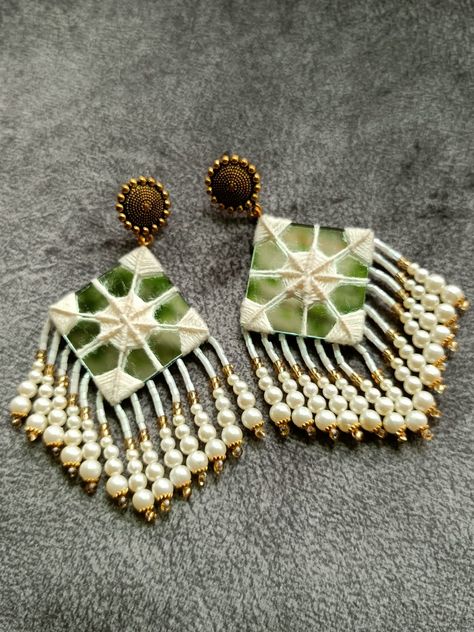 Mirror work Mirror Work Jewellery Set, Mirror Work Earrings, Navratri Accessories, Shell Necklace Diy, Navratri Jewellery, Mirror Jewellery, Jewelry Room, Diy Earrings Materials, Flower Jewelry Designs