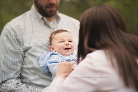 3 Month Old Baby Pictures, Boho Family Photos, Outdoor Baby Photography, Parents Photography, 5 Month Baby, Baby Family Pictures, 5 Month Old Baby, Cute Family Photos, Family Photos With Baby