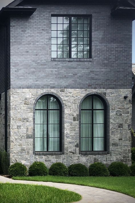 // s t o n e Exterior Window Design, House Exterior Makeover, Home Exterior Colors, Exterior Stone Veneer, Rock Veneer, Castle Stone, Blue Castle, Veneer Stone, Farmhouse Exterior Design