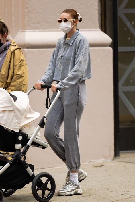 Gigi Hadid Street Style, Gigi Hadid Outfits, Ash Shoes, Comfort Shoe, Hadid Style, Italian Shoes, Style Inspiration Summer, Reebok Shoes, Street Style Inspiration