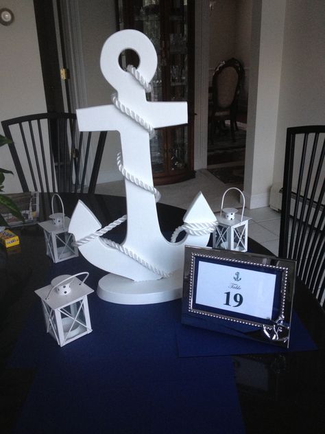 Compass Centerpiece Ideas, Nautical Theme Wedding Decorations, Nautical Centerpiece Ideas Wedding, Nautical Theme Centerpieces, Anchor Centerpiece Ideas, Nautical Sweet 16, Nautical Centerpiece Ideas, Nautical Table Centerpieces, Nautical Party Food