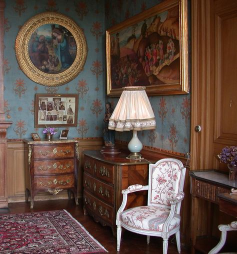 Old Vintage House Interior, Old Vintage Room, Old Room Vintage, Old House Interior, Victorian Interior, English Country Decor, Classic Living Room, Vintage Room, Dream Rooms