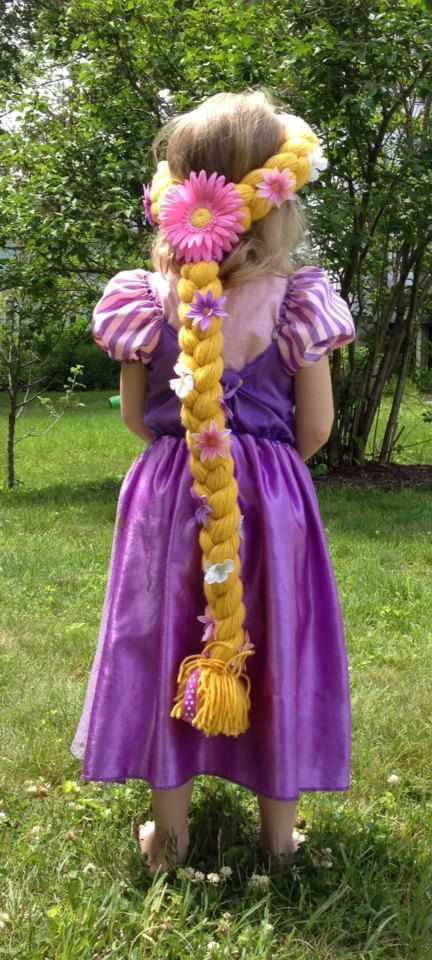 Rapunzel - Dale Detalles Rapunzel Braid, Rapunzel Wig, Tangled Birthday Party, Rapunzel Birthday Party, Tangled Birthday, Rapunzel Party, Tangled Party, Rapunzel Hair, Princess Diy