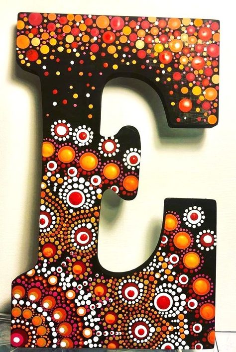 Dot Art Painting Alphabet, Dotted Letters, Painted Initials, Childrens Art Projects, Dot Letters, Painting Wooden Letters, Diamond Dots, Mandala Painted Rocks, Diy Photo Frames