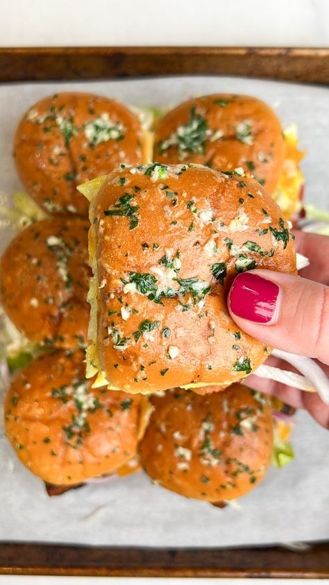 Salmon Sliders Hawaiian Rolls, Salmon Sliders Recipes, Salmon Sliders, Crispy Honey Chicken, Restaurant Copycat Recipes, Chicken Blt, Batch Baking, Restaurant Copycat, Blackened Salmon