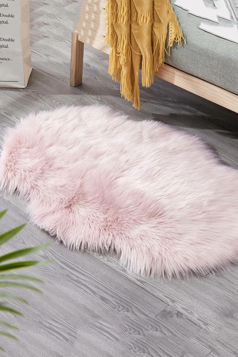 Pink Shag Rug, Living Room Bay Window, Faux Sheepskin Rug, Fur Carpet, Red Black Style, Shag Carpet, Cute Blankets, Carpet Mat, Sheepskin Rug