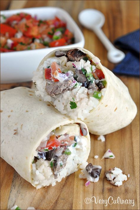 Steak Burrito Recipe, Steak Burritos, Chipotle Steak, Steak Burrito, Burritos Recipe, Copycat Restaurant Recipes, Quesadillas, Mexican Dishes, Restaurant Recipes