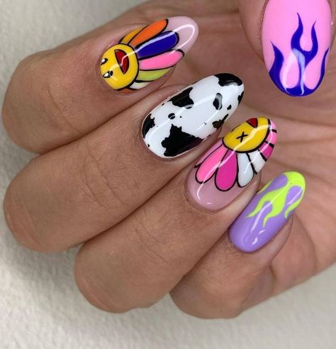 22 Examples of Cow Print Nails for Your Next Manicure | Who What Wear Nail Armor, Cow Print Nails, Neon Green Nails, Nail Tutorial Videos, Cow Nails, Print Nails, Animal Print Nails, The Cow, Diy Beauty Hacks