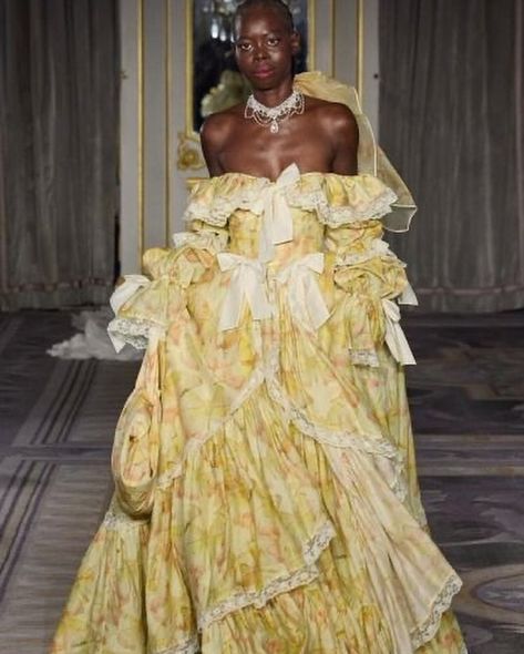 Selkie SS24 @selkie Runway Fashion Couture, Look Retro, Middle Age Fashion, Claudia Schiffer, September 17, Naomi Campbell, Kate Moss, Marie Antoinette, Spring 2024