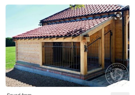 Dog Kennel Roof, Extra Large Dog Kennel, Building A Dog Kennel, Luxury Dog Kennels, Dog Kennel Designs, Dog Kennel Cover, Dog Run, Diy Dog Kennel, Dog House Plans