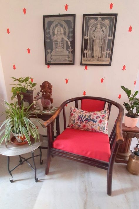 DIY - Block Print Wall (The Viral Quarantine DIY) - Preethi Prabhu Block Print Wall, Home Decor Ideas Traditional, India Decor, Block Printed Textiles, Kerala Mural Painting, Indian Interiors, Ethnic Home Decor, Diy Blocks, Indian Furniture