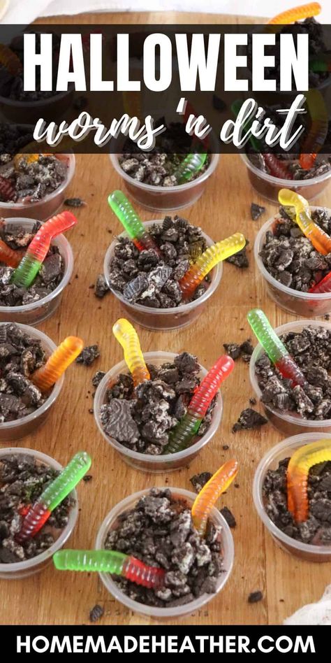 Halloween Worms in Dirt Recipe (Quick & Easy) Dirt N Worms, Halloween Dirt Pudding, Worms And Dirt, Worms In Dirt, Dirt Recipe, Halloween Candy Apples, Dirt Pudding, Dirt Cake, Homemade Pudding