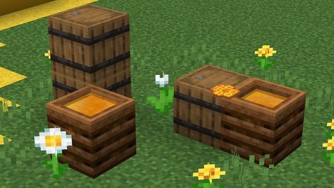 Bee Room Minecraft, Honey Minecraft Builds, Minecraft Buisness Ideas, Bee Sanctuary Minecraft Build, Honey Shop Minecraft, Honey Farm Minecraft, Beehive Minecraft Ideas, Minecraft Honey House, Minecraft Honeycomb Build