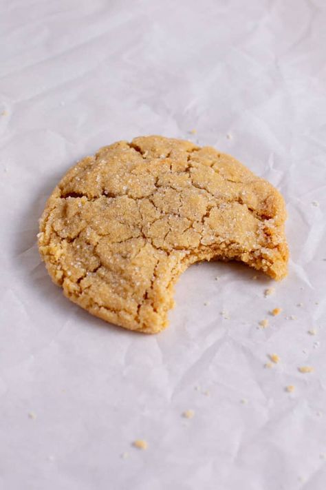 Single Serve Peanut Butter Cookie - The Little Holly That Could Single Serve Peanut Butter Cookie, Single Serve Dessert Recipes, Single Serve Cookie, Breakfast Cupcakes, Potato Chip Cookies, Easy Peanut Butter Cookies, Single Serve Desserts, Single Serving Recipes, Chocolate Chip Ice Cream