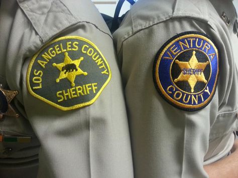 LA Sheriff and Ventura Sheriff team up with social media. July 2, 2013. Biblical Quotes Inspirational, New Twitter, Police Patches, Emergency Vehicles, Los Angeles County, Retro Cars, Police Cars, Law Enforcement, Inspirational Quotes