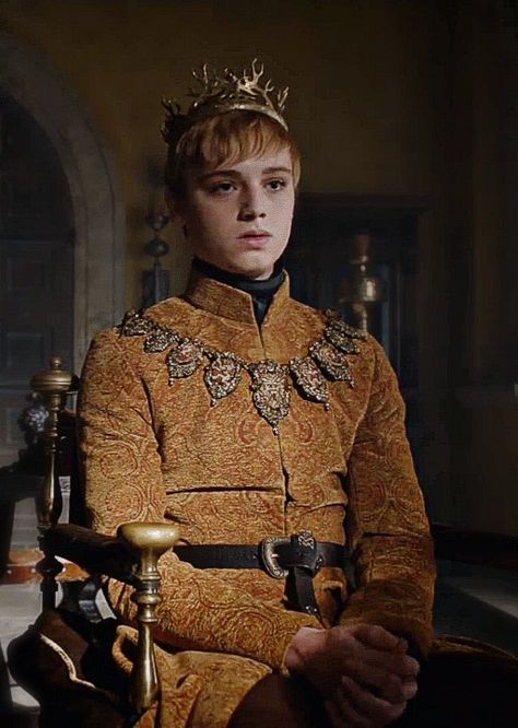 Tommen Baratheon//game of thrones, season 6 episode 10. Game Of Thrones Tommen, King Tommen, Tommen Baratheon, Realm Breaker, High Sparrow, Asoiaf Fashion, Ramsey Bolton, Dean Charles Chapman, House Baratheon