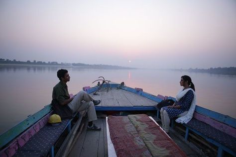 Masaan Movie Aesthetic, Masaan Movie, Bollywood Aesthetics, Cinematography Lighting, Vintage Bollywood Aesthetic, Bollywood Aesthetic, Irrfan Khan, Music Documentaries, Comfortably Numb