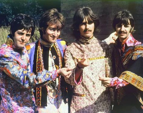 The Magical Mystery Tour, Beatles Magical Mystery Tour, Beatles Quotes, Beatles Wallpaper, Magical Mystery Tour, I Am The Walrus, Beatles Poster, John Lennon Paul Mccartney, Beatles Photos