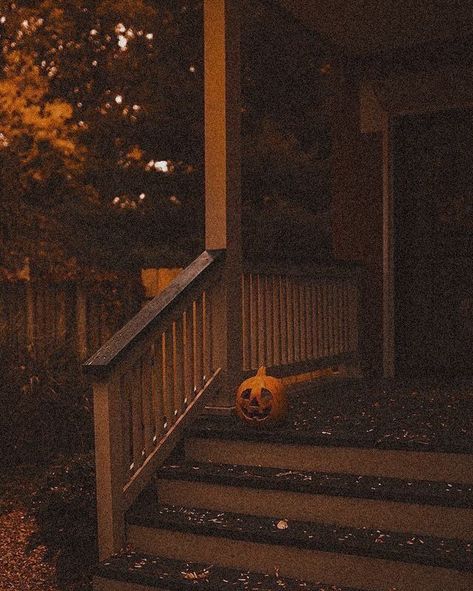 Gloomy Halloween Aesthetic, October Aethstetic, Salemcore Aesthetic, Alt Fall Aesthetic, 1990s Fall Aesthetic, Suburban Halloween Aesthetic, Creepy Fall Aesthetic, Fall Witchy Aesthetic, Fall Playlist Cover Aesthetic