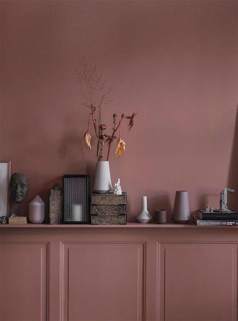 Mauve Walls, Earthy Home Decor, Earthy Home, Dekorasi Kamar Tidur, Interior Pictures, Lounge Decor, Pink Wall, Pink Interior, Joanna Gaines