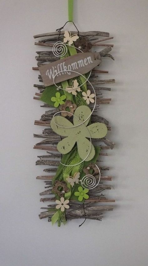 Takken Decor, Tre Kunst, Flower Furniture, Twig Crafts, Hantverk Diy, Spring Window, Porte Decorate, Diy Bricolage, Pallet Garden