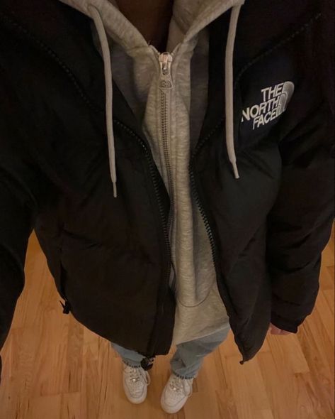 Aesthetic Rain, North Face Outfits, Foto Aesthetic, Winter Fit, Stockholm Fashion, Winter Fits, Warm Outfits, Lookbook Outfits, Dream Clothes