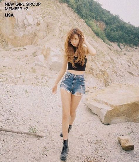 Lisa , BlackPink Desert Shoot Blackpink Debut, J Pop, Blackpink Photos, Black Pink Kpop, Lalisa Manoban, Blackpink Lisa, Short Shorts, Blackpink Jisoo, New Girl