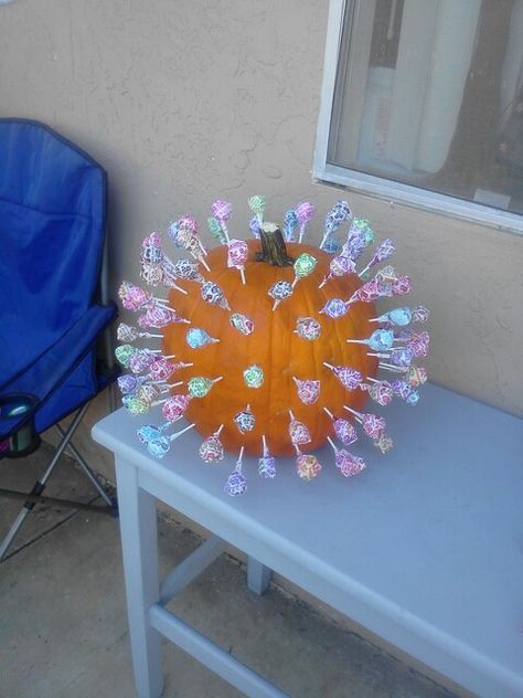 Super fun and easy way to have a fall carnival game. Put in lollipops with blue marker at the bottom of the stick to create a way for the kids to win extra tickets or prizes. :) Halloween Festival Table Ideas, Pto Halloween Event, Fall Festival Games For Nursing Home, Fall Carnival Food Ideas, Nursing Home Fall Festival, Lollipop Tree Carnival Game, Fall Contest Ideas For Work, Fall Carnival Games For Kids, Harvest Carnival Games