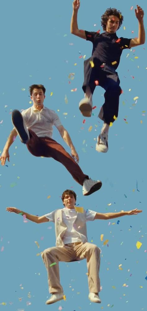 Wallows Outfit Aesthetic, 2018 Aesthetic Indie, Indie Music Aesthetic Wallpaper, Wallows Wallpapers Iphone, Wallows Wallpapers, Wallows Aesthetic Wallpaper, Wallows Concert Outfit, Wallows Aesthetic, Cole Preston