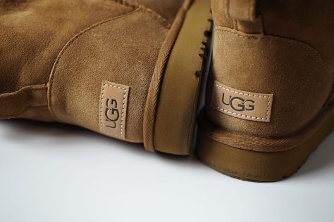 Here’s all the tea on the messy history of UGGs and what really went down! Ugg Store, David And Goliath, Us Supreme Court, Sheepskin Boots, Tiktok Video, Trendy Designs, The Unexpected, Kate Moss, The Tea