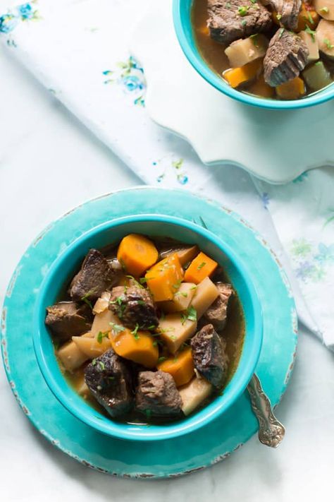 A blue bowl of turnip and carrot slow cooker beef stew. Beef Stew With Turnips, Turnip Stew, Fast Beef Stew, Recipe For Beef Stew, Vegetable Beef Stew Recipe, Bacon Stew, Carrots Slow Cooker, Beef Vegetable Stew, Vegetable Stew Recipe