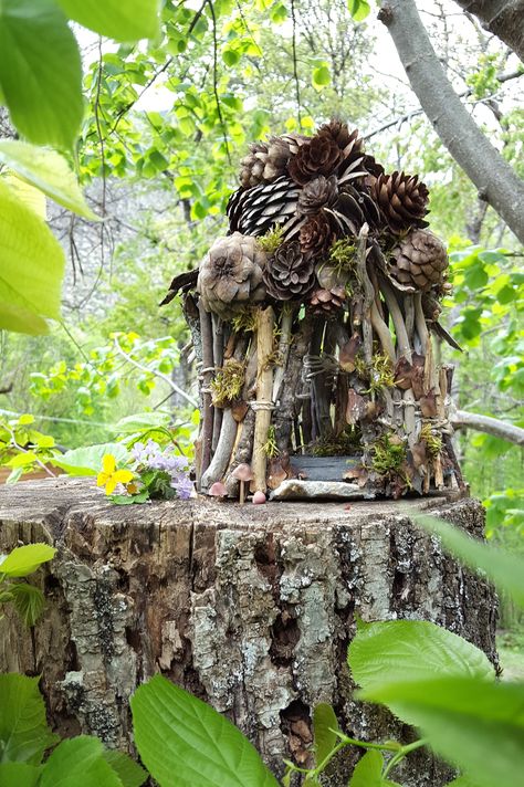 Fairy Log House, Bark Fairy House, Woodland Fairy Garden, Stick Fairy House, Fairy Treehouse, Fairy Garden Pots, Fairy Tree Houses, Fairy House Crafts, Unique Garden Art