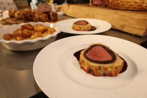 Beef Wellington - James Martin Chef Individual Beef Wellington Recipe, Individual Beef Wellington, Bordelaise Sauce, James Martin Recipes, Duchess Potatoes, Mini Beef Wellington, Wellington Recipe, Crispy Roast Potatoes, Beef Wellington Recipe