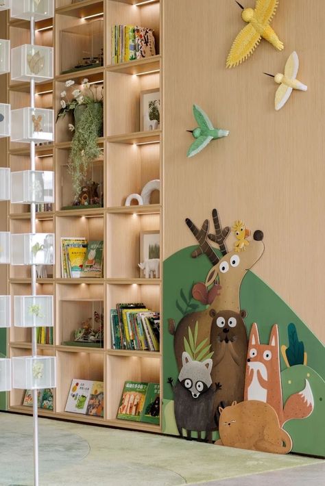 Kids Bedroom Wall Decor, Indoor Playroom, Kindergarten Interior, Preschool Designs, Daycare Decor, Daycare Design, Kids Cafe, Kindergarten Design, Kids Library