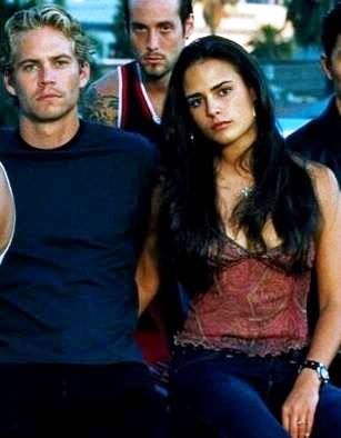 Brian O'Conner and Mia Toretto in The Fast and The Furious Brian And Mia, Mia Toretto, Brian O Conner, Cody Walker, Halloween Costumes 2022, The Fast And The Furious, Fast And Furious Actors, Fast And The Furious, Furious Movie