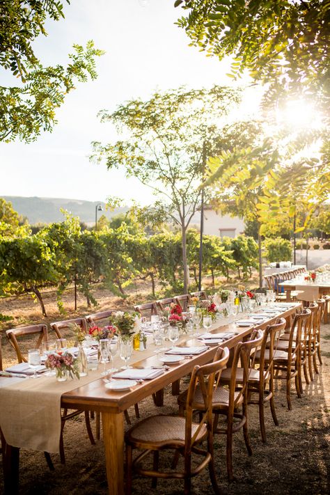 Vineyard wedding in Napa Valley of Sonoma, California with photos by Viera Photographics | via junebugweddings.com Venue Questions, Vineyard Wedding Reception, Sonoma Vineyards, Burlap Runner, Sonoma Wedding, Monsieur Madame, 20 Questions, Vineyard Wedding, Planning Tips