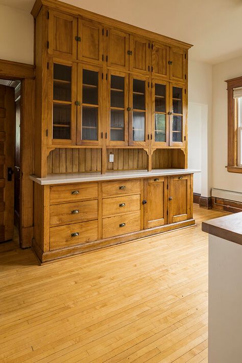 Hand Built Kitchen Cabinets, Built In Furniture Kitchen, White Cabinets With Wood Doors, Hutch On Kitchen Counter, 1925 Kitchen, Built In Hutch Kitchen, Victorian Pantry, Fall Home Decor Kitchen, Traditional Kitchen Cabinet