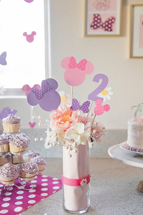 Daisy Duck 2nd Birthday Party, Daisy Duck Themed Birthday Party, Minnie Mouse And Friends Birthday Party, Minnie's Boutique Birthday, Daisy Duck Centerpieces, Minnie’s Boutique Party, Purple Minnie Mouse Party, Minnie Mouse Daisy Duck Birthday Party, Minnie And Daisy Birthday Party Decor