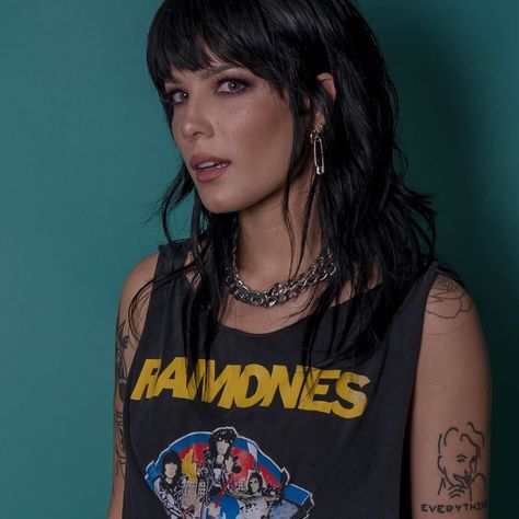 Halsey Shag Hair, Halsey Mullet, Halsey Hair, Ideas For Decorating, Edgy Hair, Mullet Hairstyle, Long Layered Hair, Natural Beauty Tips, Hair Reference