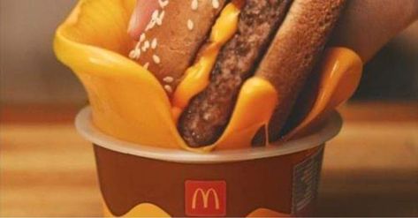 McDonald's is Now Selling Melted Cheese Cup For Dipping Burger Packaging, Food Commercial, Brazil Food, Big Burgers, Queso Cheddar, Cheese Burger, Chip Dip, Cheese Dip, Big Mac