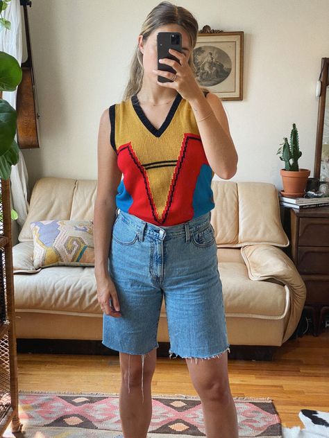 Aemilia Madden, The Zoe Report Senior Fashion Editor Senior Fashion, Jean Short Outfits, Summertime Outfits, Outfit Formulas, Popsugar Fashion, Jeans Fashion, Classic Jeans, Work Wardrobe, Fabulous Fashion