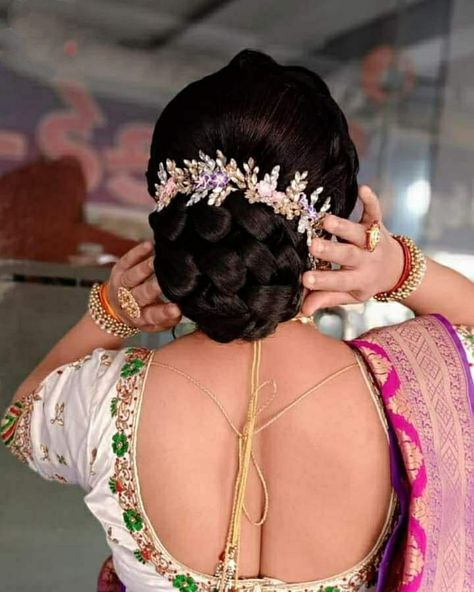 No-Fuss Messy Buns for That On-the-Go Style Indian Bun Hairstyles, Low Bun Wedding Hair, Bridal Hairstyle Indian Wedding, Hair Style On Saree, Low Buns, Long Blouse Designs, Cradle Ceremony, Mom Hair, Bridal Blouses