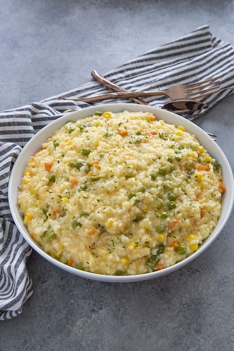 cheesy rice with vegetables made in instant pot Vegetable Rice Recipe, Marshmallow Recipes, Appetizing Food, Instant Pot Rice, The Salty Marshmallow, Instapot Meals, Salty Marshmallow, Recipes Sides, Rice And Vegetables