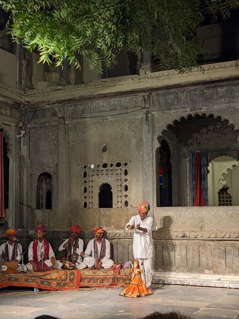 A puppet artist at Bagore Ki Haveli, Udaipur Rajasthani Wedding Aesthetic, Rajasthani Aesthetic, Udaipur Aesthetic, Rajasthan Aesthetic, Jaipur Aesthetic, India Core, Asian Wedding Decor, Jaipur Travel, South Asian Aesthetic