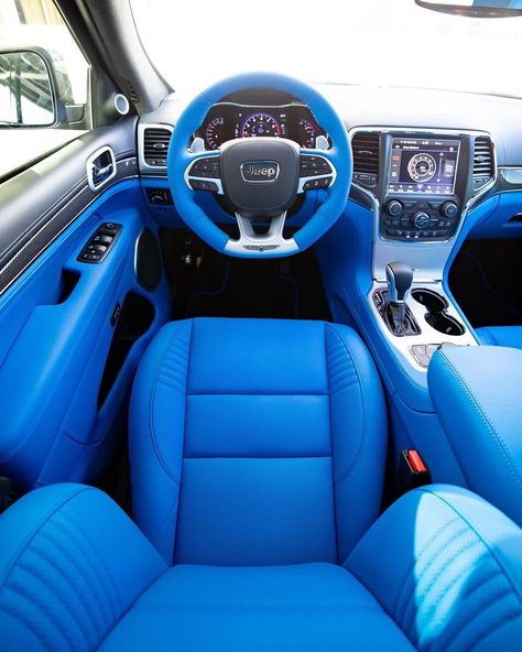 Jeep Trackhawk, Srt8 Jeep, Jeep Wrangler Interior, Jeep Interiors, Car Interior Diy, Blue Jeep, New Car Accessories, Dream Cars Mercedes, Custom Car Interior