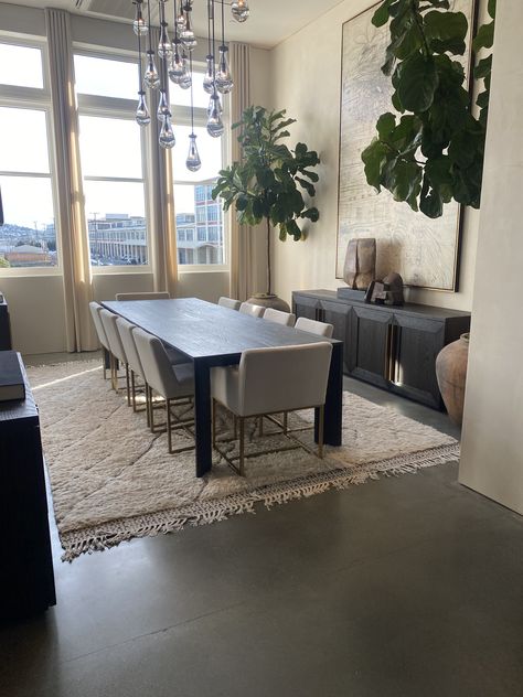 Dining Room Grey, Havenly Dining Room, Black Marble Floor, Brown Dining Table, Dining Room Floor, Grey Dining Tables, Hardwood Floors Dark, Grey Dining Room, Apartment Living Room Design